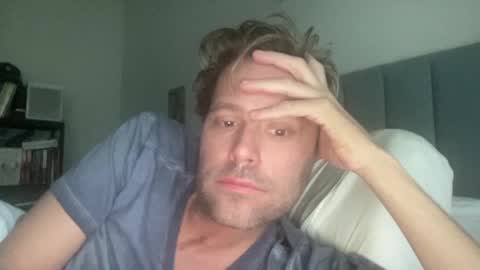 Snapshot of mbnc chatting on 12-21-24, 02:47 lol online show from 12-21-24, 02:47