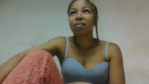 mbotyfeliciaa online show from 01-10-26, 07:10