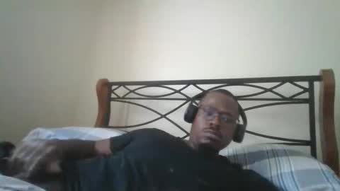 Snapshot of mbsupreme chatting on 04-27-26, 03:43 Mark online show from 04-27-26, 03:43