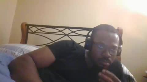 Snapshot of mbsupreme chatting on 05-18-26, 04:07 Mark online show from 05-18-26, 04:07