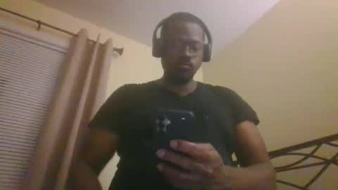 Snapshot of mbsupreme chatting on 05-22-26, 03:46 Mark online show from 05-22-26, 03:46