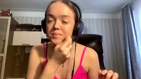 Hello Lisa here   Help me to make 50 thumbs up 333 online show from 10-17-25, 08:39