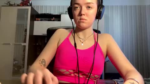 Hello Lisa here   Help me to make 50 thumbs up 333 online show from 10-22-25, 09:31