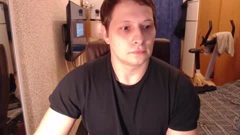 mclovi19 online show from 12-22-24, 11:00