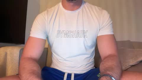 mcr8080 online show from 04-12-26, 05:56