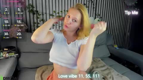 Snapshot of me1issa_bell chatting on 03-04-26, 01:22 Melissa online show from 03-04-26, 01:22