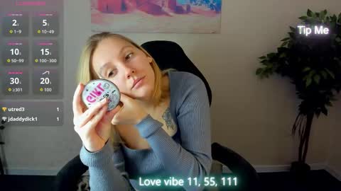 Snapshot of me1issa_bell chatting on 03-09-26, 12:36 Melissa online show from 03-09-26, 12:36