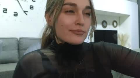 Melissa online show from 12-21-24, 05:36