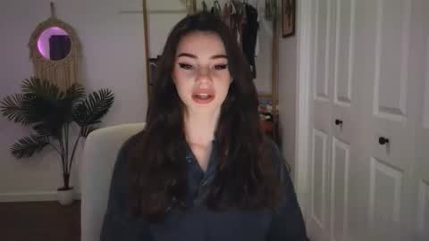 Snapshot of meadow_lea chatting on 10-24-25, 11:23 meadow_lea online show from 10-24-25, 11:23