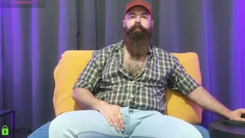 Snapshot of meaty_roll chatting on 06-17-26, 05:10 Meaty Roll online show from 06-17-26, 05:10