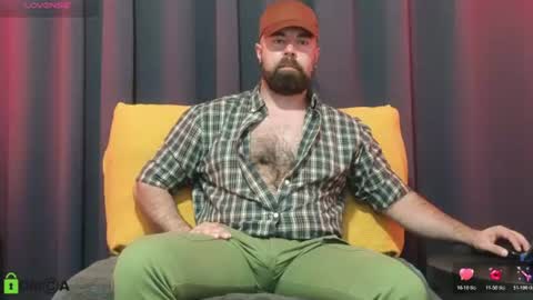 Snapshot of meaty_roll chatting on 07-12-26, 01:07 Meaty Roll online show from 07-12-26, 01:07