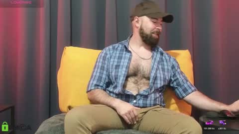 Snapshot of meaty_roll chatting on 07-14-26, 02:05 Meaty Roll online show from 07-14-26, 02:05