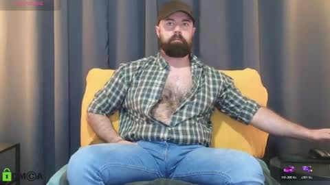 Snapshot of meaty_roll chatting on 07-21-26, 01:41 Meaty Roll online show from 07-21-26, 01:41