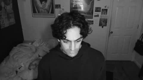 Snapshot of mechaf chatting on 11-09-25, 07:28 Late Night Video Games Art online show from 11-09-25, 07:28