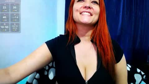 Snapshot of medelheine chatting on 05-15-26, 02:02 Madelheine online show from 05-15-26, 02:02