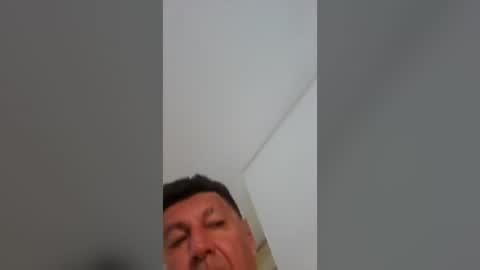 Snapshot of medeni62 chatting on 06-19-26, 04:39 medeni62 online show from 06-19-26, 04:39