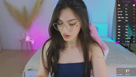 Dina online show from 06-19-26, 05:06