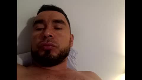 Snapshot of medina_chelo91 chatting on 10-19-25, 04:57 medina_chelo91 online show from 10-19-25, 04:57