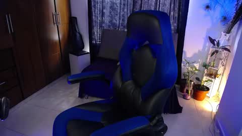 Snapshot of medusa_025 chatting on 02-16-25, 07:16 Coral online show from 02-16-25, 07:16