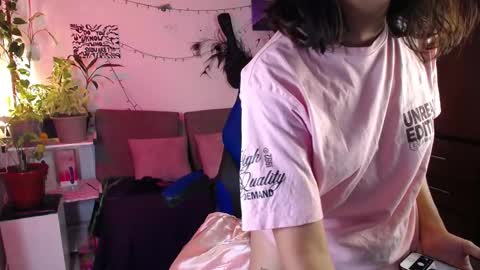 Snapshot of medusa_025 chatting on 02-27-25, 05:56 Coral online show from 02-27-25, 05:56