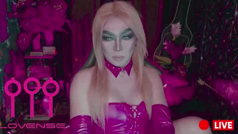 THE QUEEN ALPHA   Queen Medusa Prey online show from 02-16-26, 07:21