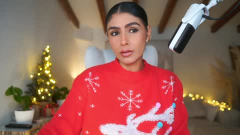 Snapshot of meegan1 chatting on 12-24-24, 03:26 Andrea online show from 12-24-24, 03:26