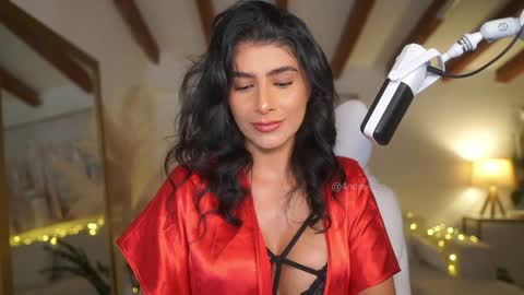 Snapshot of meegan1 chatting on 01-17-25, 04:57 Andrea online show from 01-17-25, 04:57