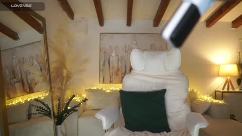 Snapshot of meegan1 chatting on 01-31-25, 04:06 Andrea online show from 01-31-25, 04:06