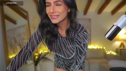 Snapshot of meegan1 chatting on 02-08-25, 08:10 Andrea online show from 02-08-25, 08:10