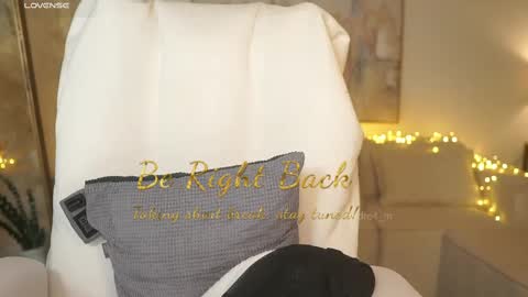 Snapshot of meegan1 chatting on 03-11-25, 03:34 Andrea online show from 03-11-25, 03:34