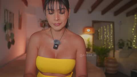 Snapshot of meegan1 chatting on 10-08-25, 11:41 Andrea online show from 10-08-25, 11:41