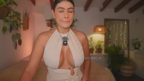 Snapshot of meegan1 chatting on 11-03-25, 11:33 Andrea online show from 11-03-25, 11:33