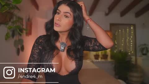 Snapshot of meegan1 chatting on 11-05-25, 11:21 Andrea online show from 11-05-25, 11:21