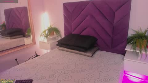 meeganfoox online show from 02-09-26, 01:53