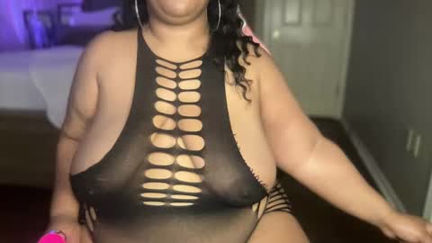 Snapshot of meetsouthernpeach chatting on 12-16-24, 11:28 Southern Peach online show from 12-16-24, 11:28