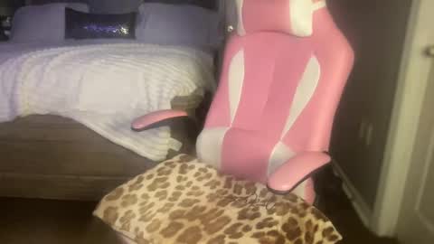 Snapshot of meetsouthernpeach chatting on 01-12-25, 02:24 Southern Peach online show from 01-12-25, 02:24