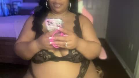 Snapshot of meetsouthernpeach chatting on 01-21-25, 05:05 Southern Peach online show from 01-21-25, 05:05