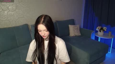 Snapshot of mefwhore chatting on 10-29-25, 03:14 mefwhOre online show from 10-29-25, 03:14