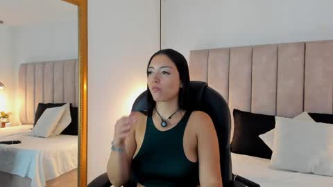 Megan online show from 04-01-26, 01:52