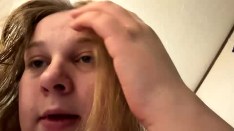 Blondie online show from 02-16-25, 04:42