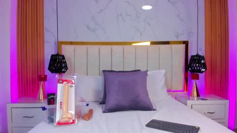 Carolina Paez online show from 02-05-25, 10:33