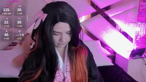     online show from 10-31-25, 01:45