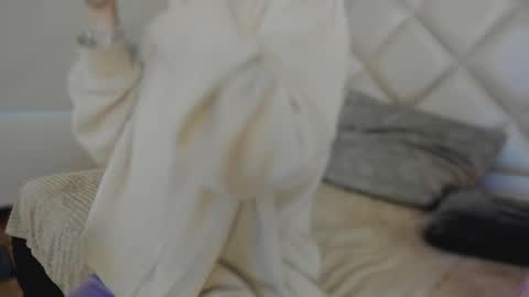 Megan online show from 09-20-25, 12:17