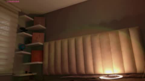     online show from 03-12-26, 01:06