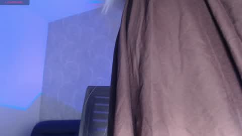 megan_queen12 online show from 06-12-26, 05:17