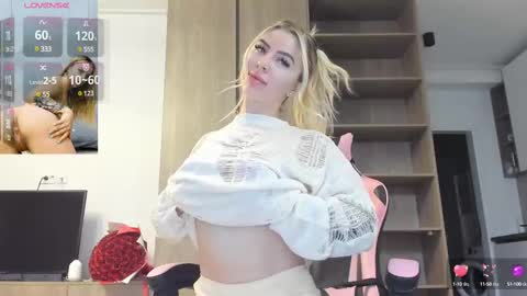 Snapshot of megan_ros_ chatting on 02-26-25, 04:56 Megan online show from 02-26-25, 04:56