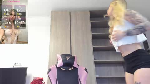 Snapshot of megan_ros_ chatting on 03-10-25, 06:38 Megan online show from 03-10-25, 06:38