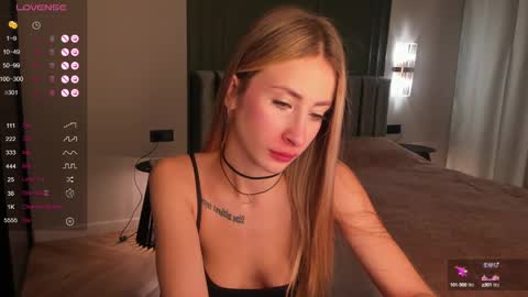 Snapshot of megan_ssstacy chatting on 12-17-24, 01:07 Stacy UTC 700   0800am-0200pm  online show from 12-17-24, 01:07