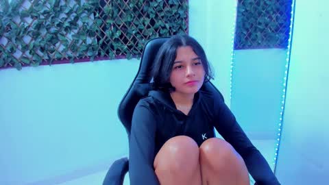 Snapshot of megan_whitte_01 chatting on 02-25-25, 08:36 megan white 01  online show from 02-25-25, 08:36