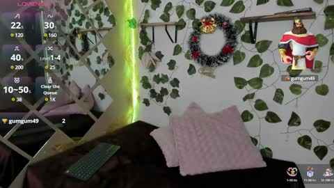Snapshot of megan_xoxo1 chatting on 12-31-24, 01:08 Megan online show from 12-31-24, 01:08
